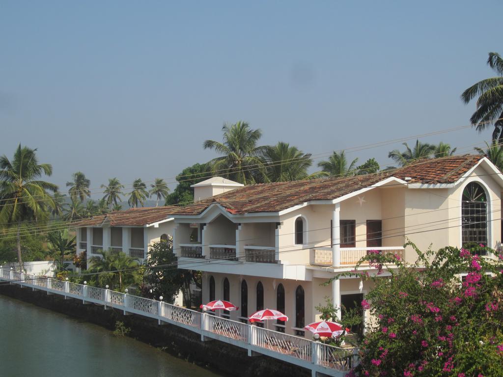 Hotel Riverside บากา ภายนอก รูปภาพ