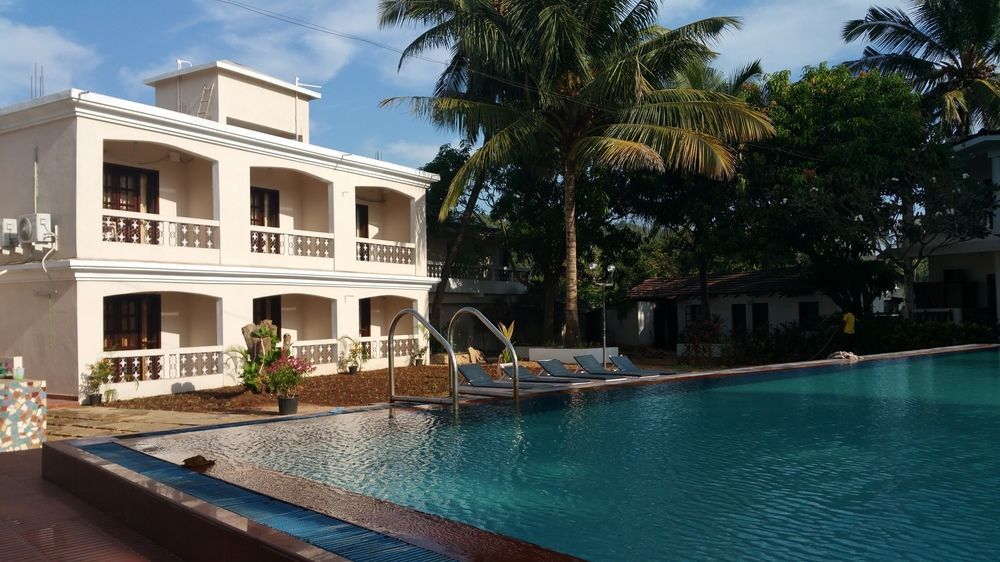 Hotel Riverside บากา ภายนอก รูปภาพ
